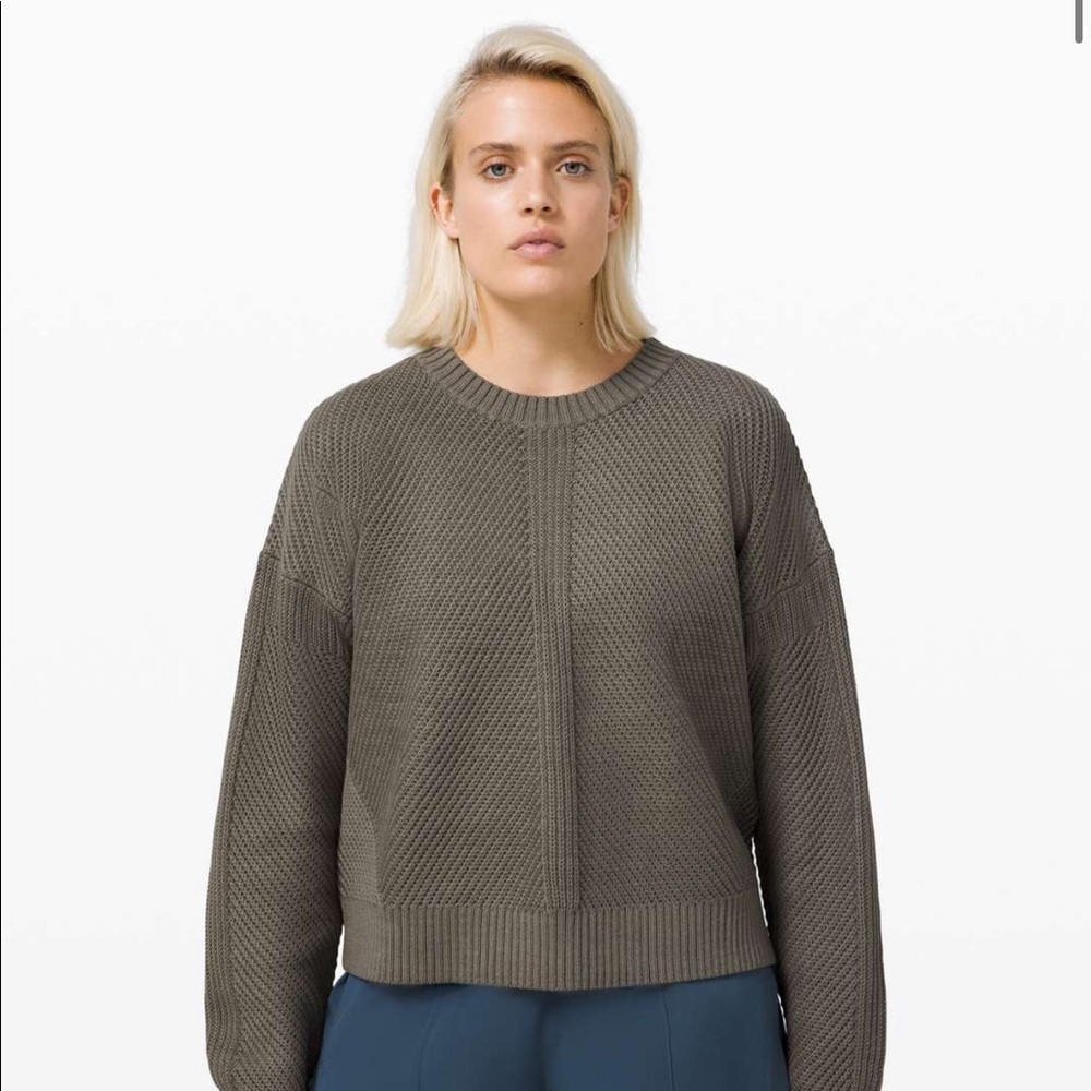 💥SOLD💥 lululemon ‘new heights sweater’ in grey sage